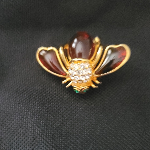 Joan Rivers Brooch - Picture 3 of 7